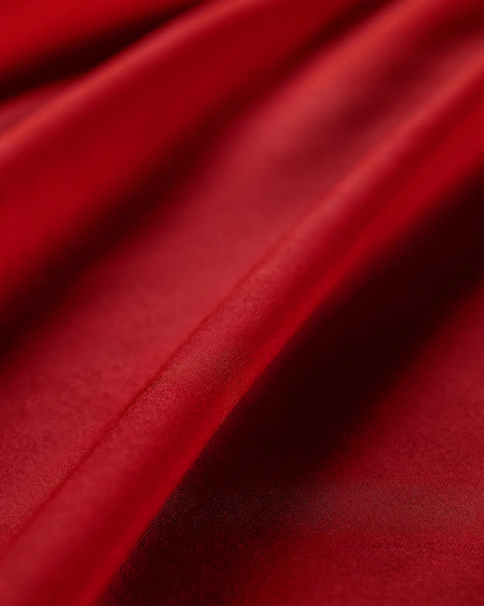 IMPERIAL RED SATIN PILLOWCASE